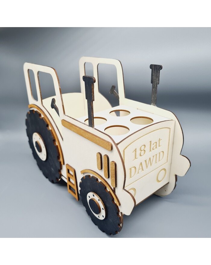 Drewniany traktor na...