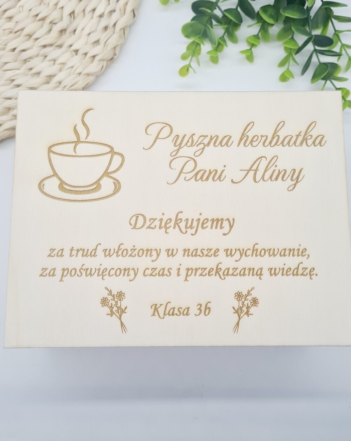 Drewniana skrzynka...