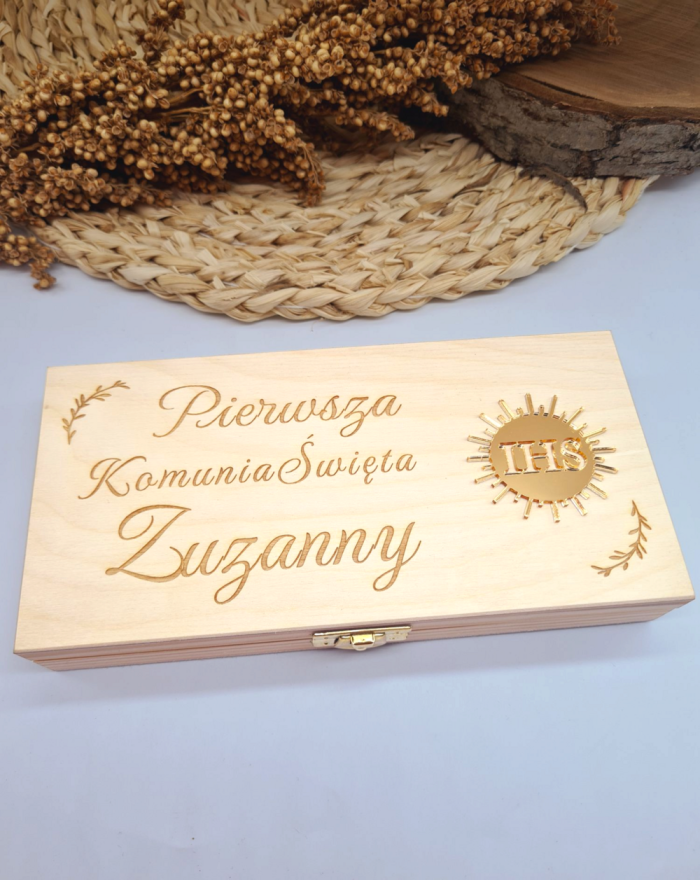 Pamiątka komunijna, drewniane pudełko na pieniądze, Pierwsza Komunia Święta, hostia z plexi