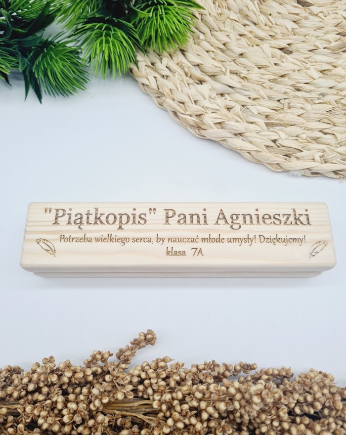 Długopis w drewnianym...