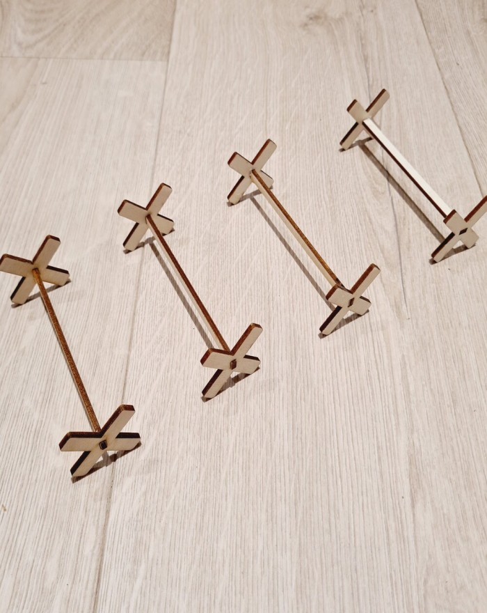 Płotki i przeszkody drewniane dla koni