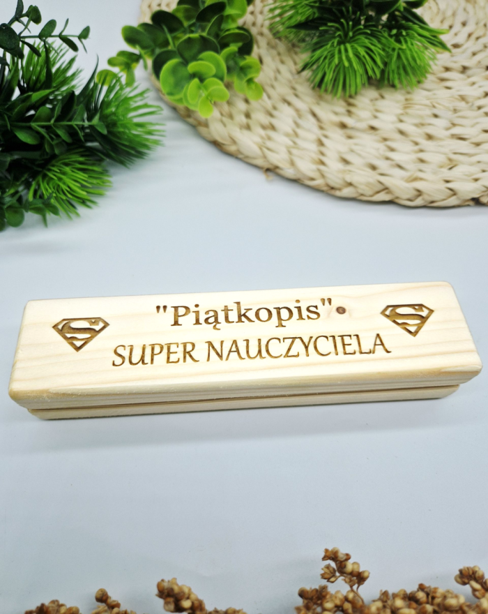 Długopis w drewnianym pudełku dla nauczyciela, upominek dla nauczyciela, Dzień Nauczyciela, zakończenie szkoły
