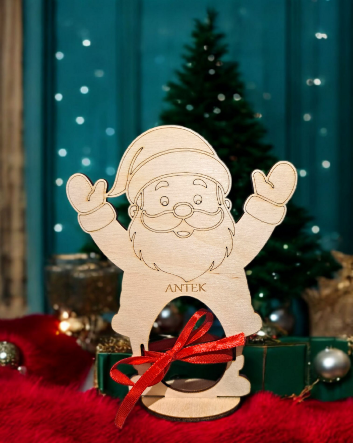 Stojak na Kinder Jajko „Święty Mikołaj” – personalizowany prezent na Mikołajki, Święta