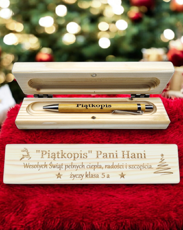 Długopis w drewnianym...